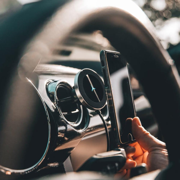 Magnetic Wireless Car Charger Mount